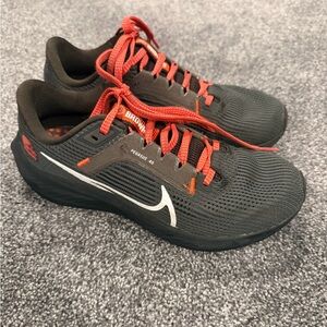 Nike Air Zoom Pegasus 40 x NFL Cleveland Browns Youth Shoes - Size 4.5Y